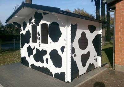 Ein Gartenhaus als Milchtankstelle: das Kuhfleckenhäuschen