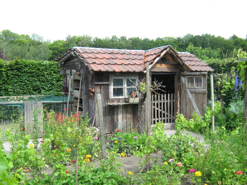 Gartenhaus Renovieren So Erneuern Sie Anstrich Und Dach